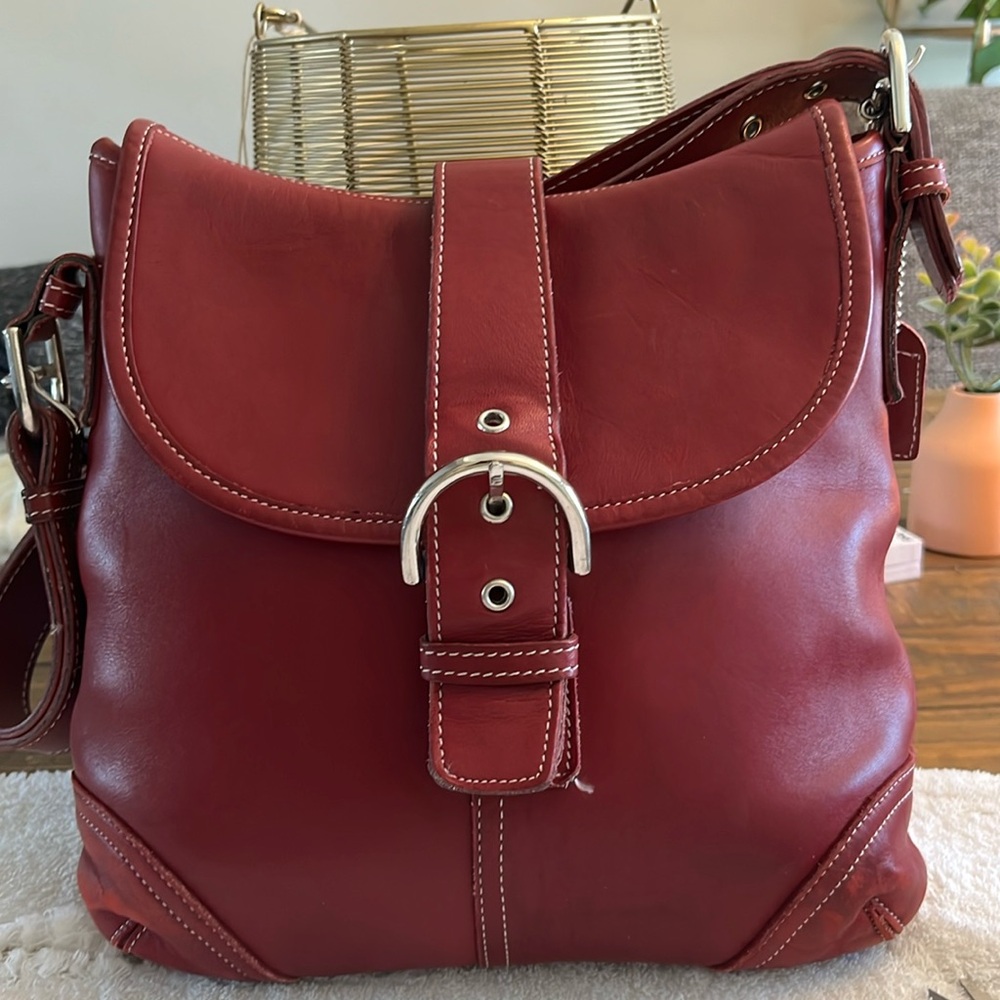 Coach Soho shoulder bag red/coral leather.K4H-9480 Rare color. Adjustable handle